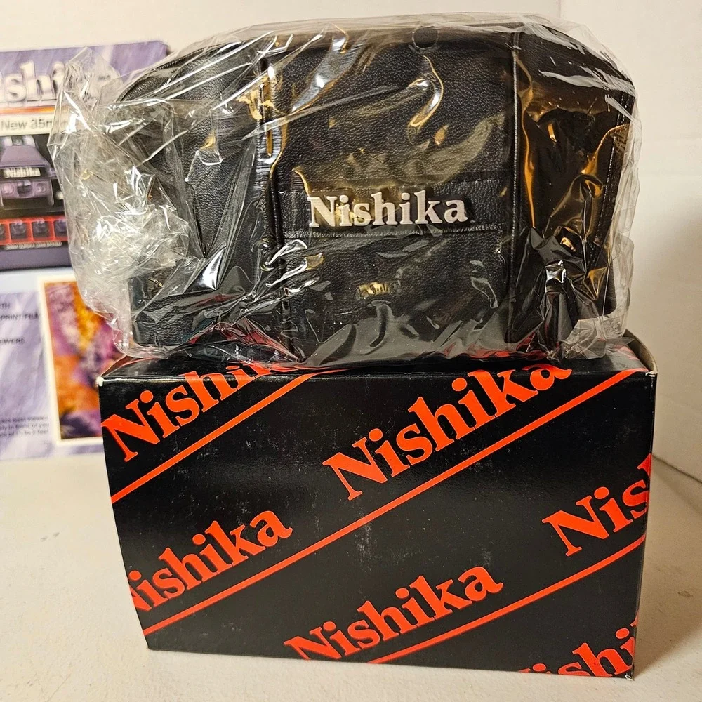 NEW Nishika N8000 Accessory Set Twin Light 3010 Flash Case Lens Cleaning Kit